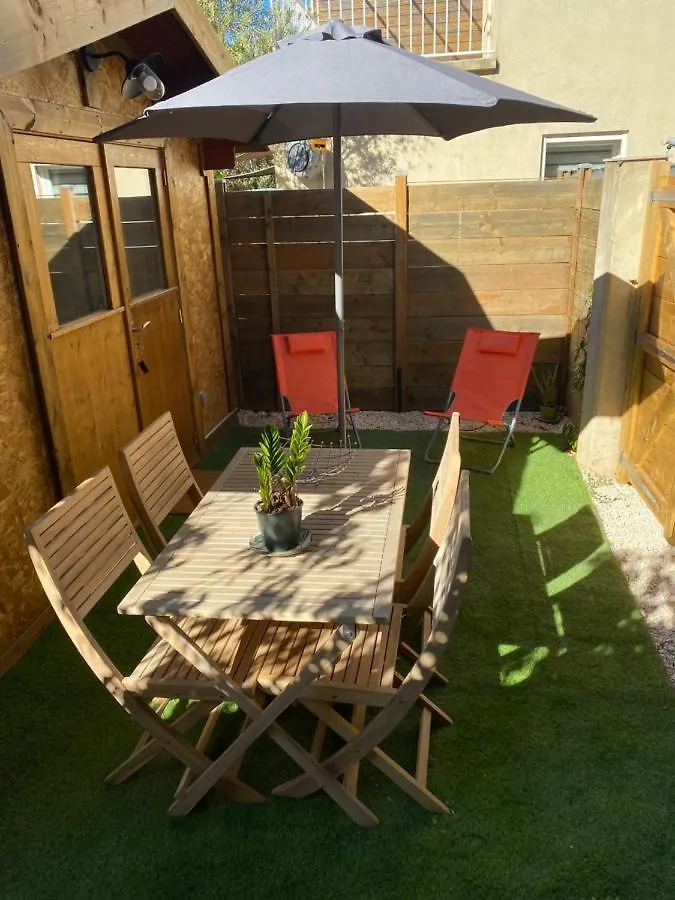 Petite Maison En Ville Avec Jardin Proche Des Plages Toulon