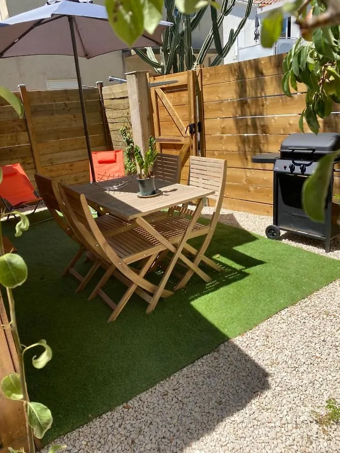 Petite Maison en ville avec jardin proche des plages Toulon Appartement